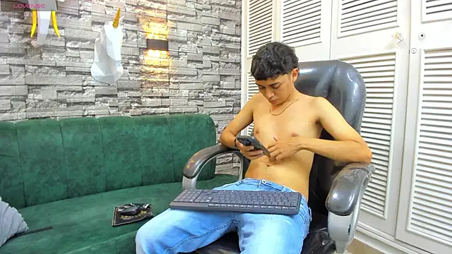 DamiBright online show from 11-04-25, 05:34