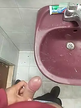 Snapshot of xxierra chatting on 12-18-24, 09:08 xxierra online show from 12-18-24, 09:08