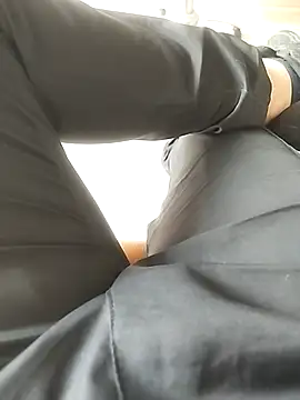 Snapshot of xxierra chatting on 11-12-25, 06:30 xxierra online show from 11-12-25, 06:30