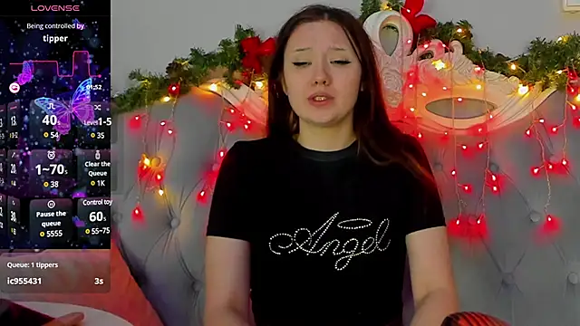 Snapshot of MiriaamWhite chatting on 12-25-24, 07:14 MiriaamWhite online show from 12-25-24, 07:14