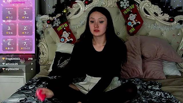 Snapshot of MiriaamWhite chatting on 01-16-25, 10:23 MiriaamWhite online show from 01-16-25, 10:23