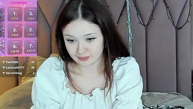 Snapshot of MiriaamWhite chatting on 01-19-25, 02:04 MiriaamWhite online show from 01-19-25, 02:04
