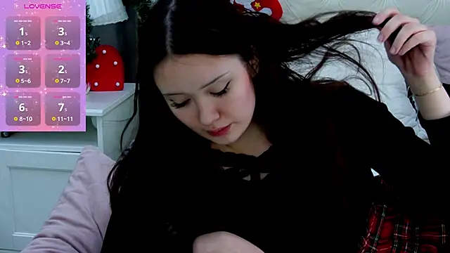 Snapshot of MiriaamWhite chatting on 01-21-25, 02:26 MiriaamWhite online show from 01-21-25, 02:26