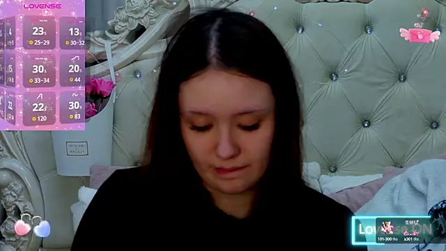Snapshot of MiriaamWhite chatting on 01-28-25, 03:04 MiriaamWhite online show from 01-28-25, 03:04