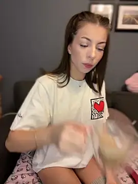 Mia Ethan online show from 12-03-24, 07:43