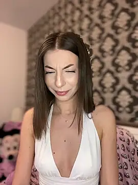 Mia Ethan online show from 12-08-24, 12:30