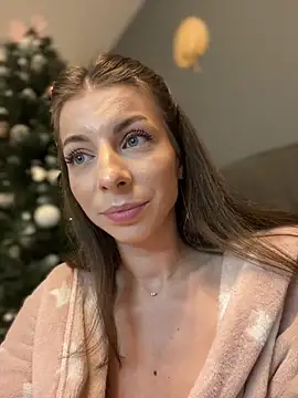 Mia Ethan online show from 01-08-25, 04:22