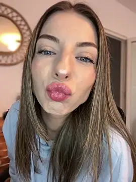 Mia Ethan online show from 09-25-25, 10:08