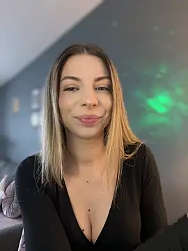 Mia Ethan online show from 03-31-26, 08:37