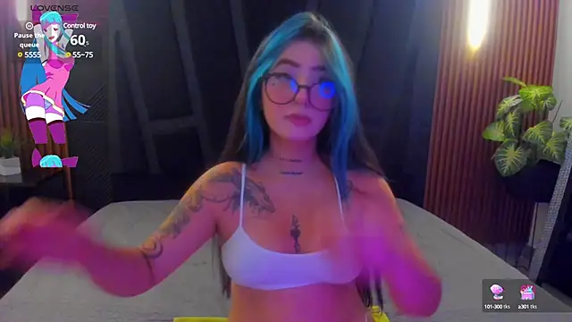 Snapshot of Alahia_Dangelo chatting on 12-04-24, 11:30 Alahia Dangelo online show from 12-04-24, 11:30