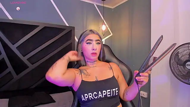 Snapshot of Alahia_Dangelo chatting on 09-24-25, 11:35 Alahia Dangelo online show from 09-24-25, 11:35