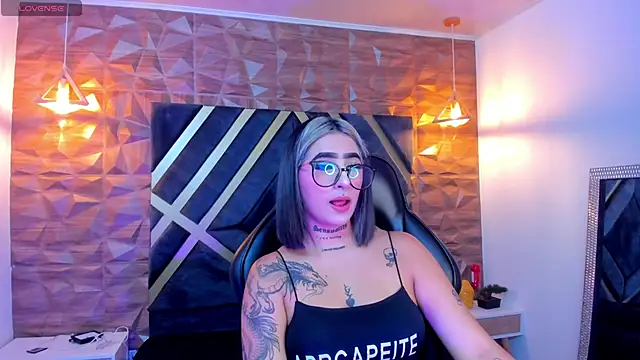 Snapshot of Alahia_Dangelo chatting on 10-07-25, 11:40 Alahia Dangelo online show from 10-07-25, 11:40