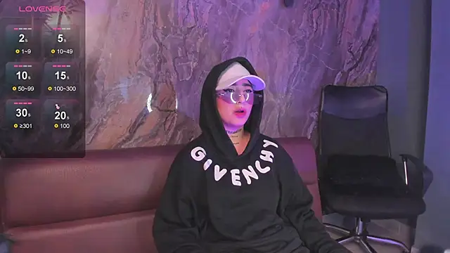 Alahia Dangelo online show from 11-27-25, 05:26