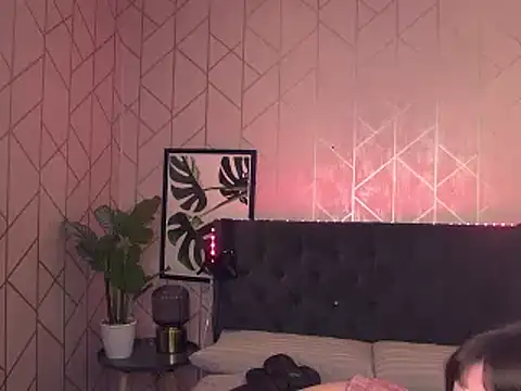 ValentinaBouxBabestation online show from 12-15-24, 09:09