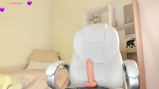 Snapshot of ambx04_ chatting on 09-26-25, 04:44 ambx04 online show from 09-26-25, 04:44