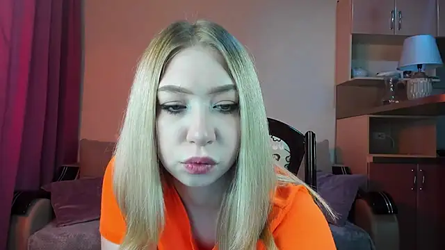 Snapshot of Annabelle_Art chatting on 02-04-25, 11:49 Annabelle Art online show from 02-04-25, 11:49