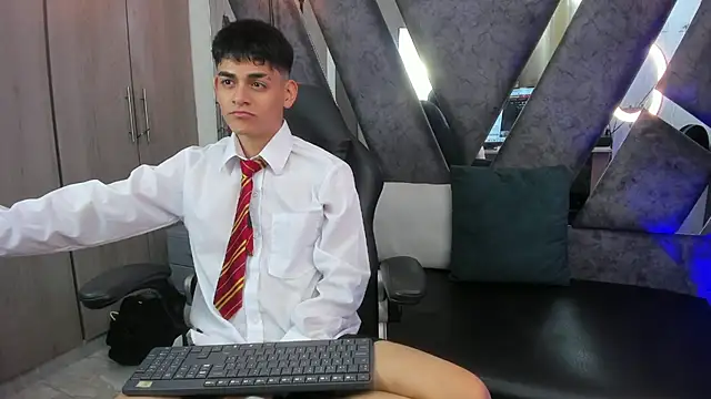 Yef Thin online show from 10-21-25, 03:29