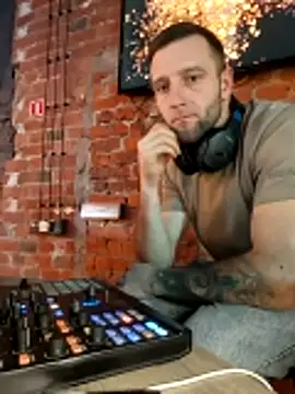 Snapshot of serjdj90 chatting on 12-13-25, 08:47 serjdj90 online show from 12-13-25, 08:47