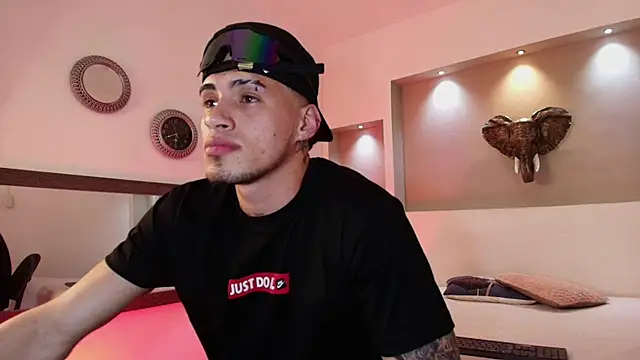 austin collinss online show from 02-08-25, 04:57