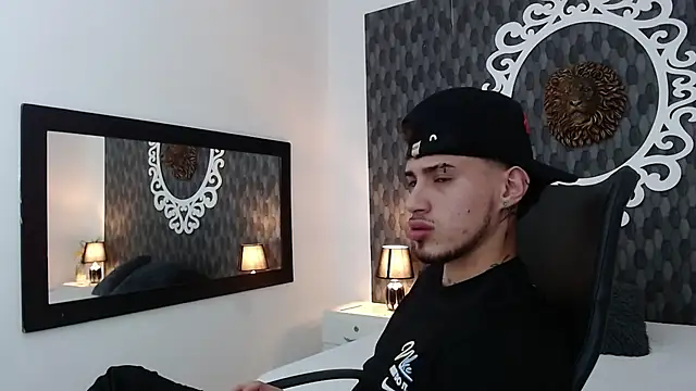 austin collinss online show from 02-22-25, 01:02
