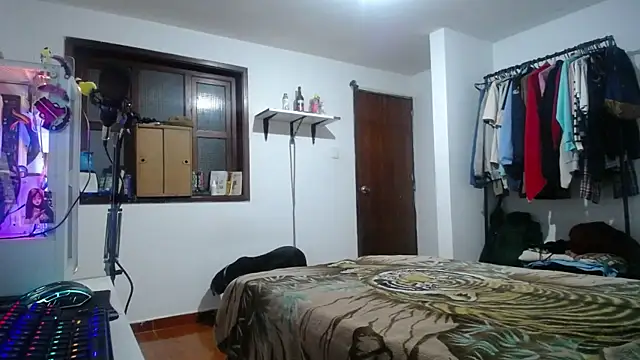 esjrobles online show from 12-24-24, 01:49