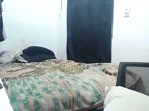 esjrobles online show from 10-10-25, 01:10