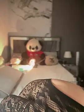 Pink Jazmin online show from 03-15-26, 12:38