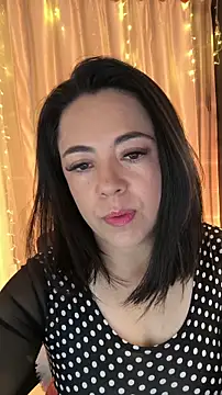 Bella fournier online show from 12-17-25, 12:49