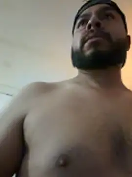 Snapshot of joselo8888 chatting on 12-23-25, 03:48 joselo8888 online show from 12-23-25, 03:48