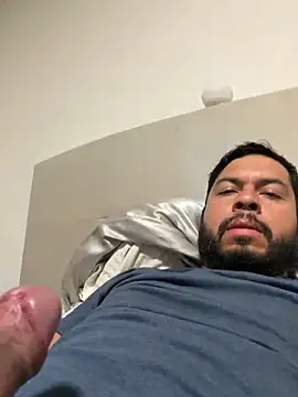 Snapshot of joselo8888 chatting on 04-30-26, 04:52 joselo8888 online show from 04-30-26, 04:52