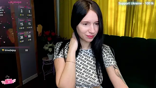 Snapshot of KarolinaBlacks chatting on 02-28-26, 06:36 KarolinaBlacks online show from 02-28-26, 06:36