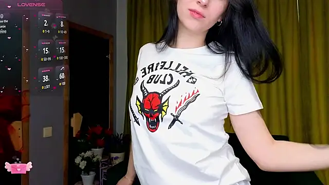 Snapshot of KarolinaBlacks chatting on 03-17-26, 06:39 KarolinaBlacks online show from 03-17-26, 06:39