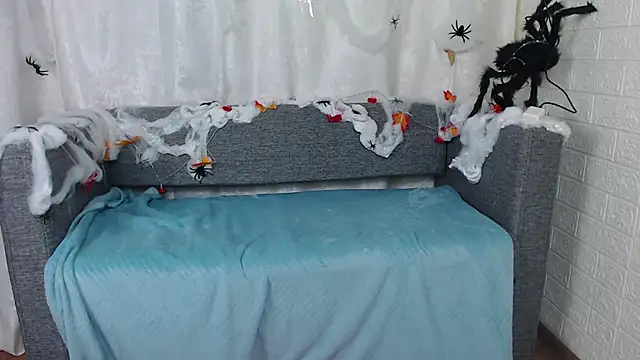 bellaa love  online show from 10-18-25, 12:24