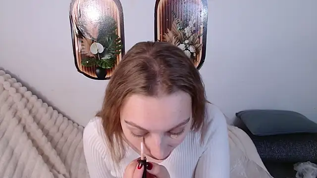bellaa love  online show from 05-07-26, 12:49