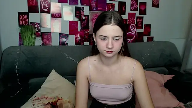 MilanaRoza online show from 10-16-25, 04:57