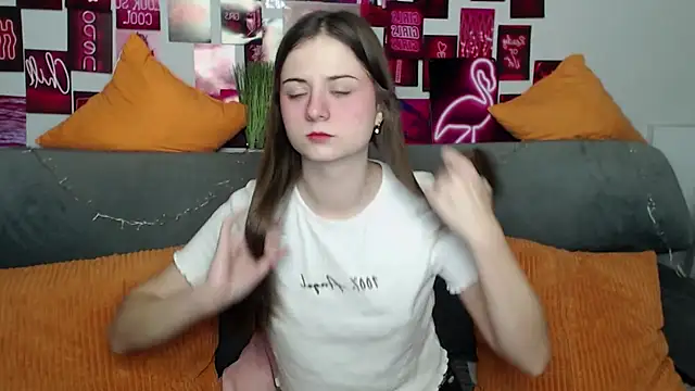 MilanaRoza online show from 10-31-25, 05:52