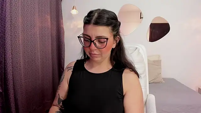 Vioolletta online show from 10-15-25, 06:52