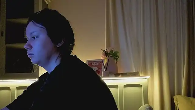 Snapshot of Alisia_Mars chatting on 02-19-26, 05:14 Alisia Mars online show from 02-19-26, 05:14