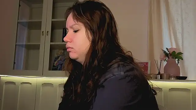 Snapshot of Alisia_Mars chatting on 03-15-26, 05:13 Alisia Mars online show from 03-15-26, 05:13