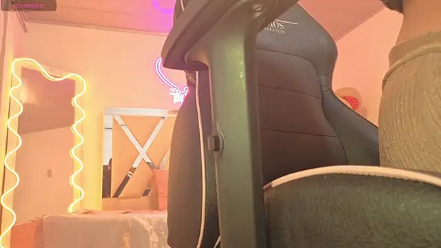 Laylafoxy tay online show from 10-25-25, 03:25