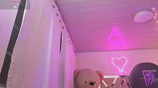 Laylafoxy tay online show from 12-22-25, 03:25