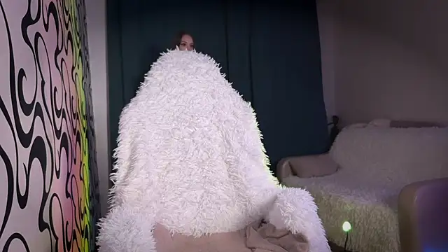 VanessaWayne online show from 10-28-25, 10:12