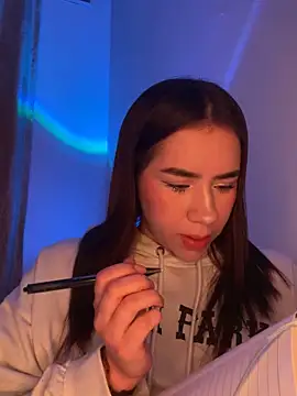 Snapshot of Im_Valen_Cute chatting on 10-26-25, 12:49 Im Valen Cute online show from 10-26-25, 12:49