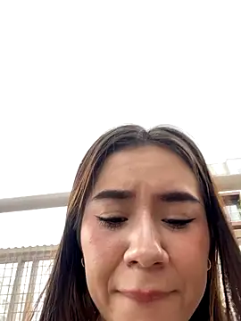 Snapshot of Im_Valen_Cute chatting on 11-05-25, 04:40 Im Valen Cute online show from 11-05-25, 04:40