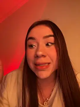 Snapshot of Im_Valen_Cute chatting on 11-25-25, 03:39 Im Valen Cute online show from 11-25-25, 03:39