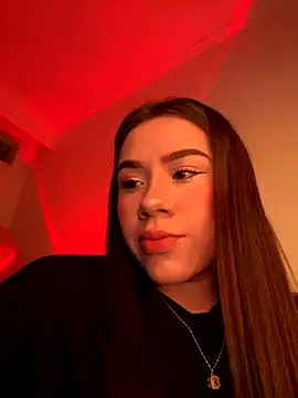 Snapshot of Im_Valen_Cute chatting on 12-04-25, 04:22 Im Valen Cute online show from 12-04-25, 04:22