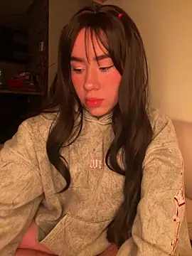 Snapshot of Im_Valen_Cute chatting on 01-06-26, 03:43 Im Valen Cute online show from 01-06-26, 03:43