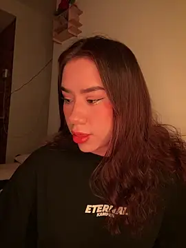 Snapshot of Im_Valen_Cute chatting on 02-04-26, 11:20 Im Valen Cute online show from 02-04-26, 11:20