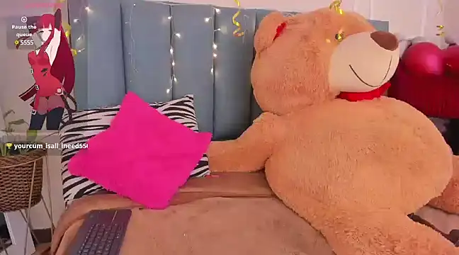 Snapshot of Amber__Sanchez chatting on 12-13-24, 06:31 Amber Sanchez online show from 12-13-24, 06:31