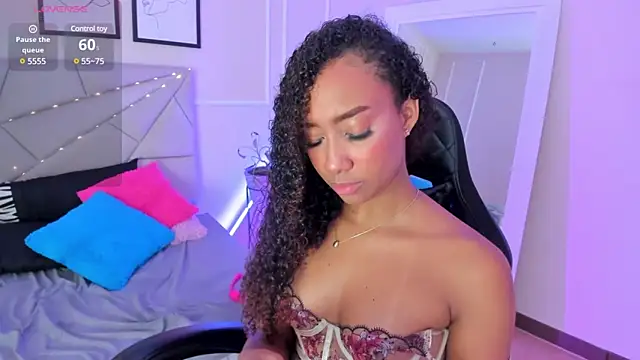 Snapshot of Amber__Sanchez chatting on 01-19-25, 07:46 Amber Sanchez online show from 01-19-25, 07:46